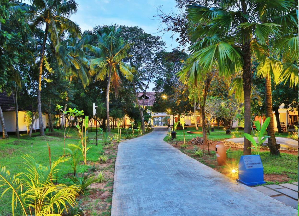 Estuary Sarovar Premiere Poovar Island Экстерьер фото